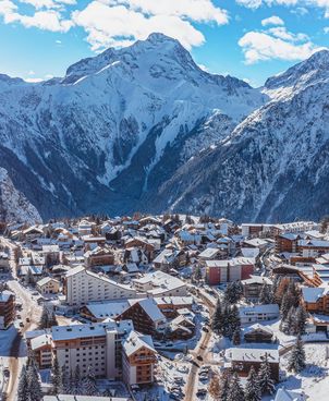 Which ski resorts are close to Nantes?