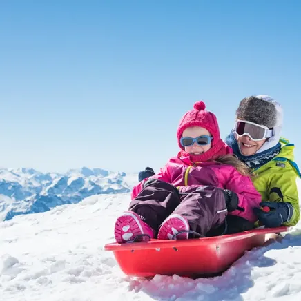 Piste de luge : top des meilleures pistes pour petits et grands